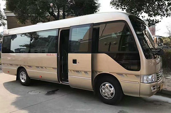 豪华考斯特大巴17,19,23座